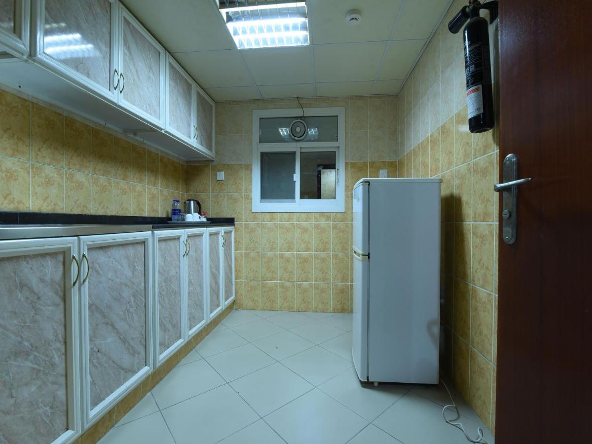 Oyo 274 California Suites Al Fujayrah Exterior foto